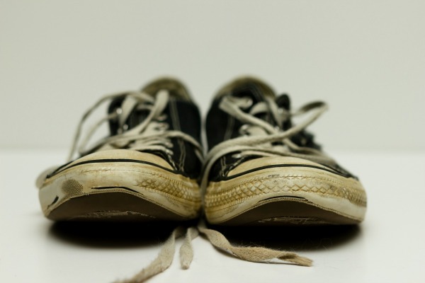 old_tennis_shoes_l1